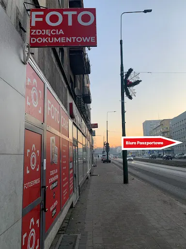 Fotograf i ksero obok Terenowego Biura Paszportowego w Sosnowcu